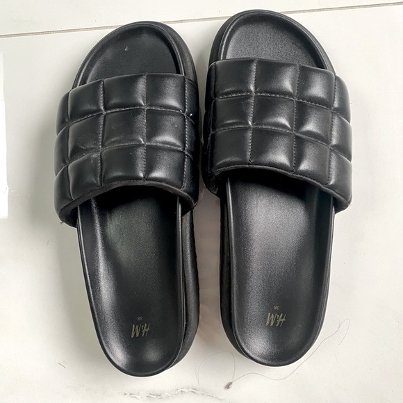 Black Sandals - Picture 2 of 6